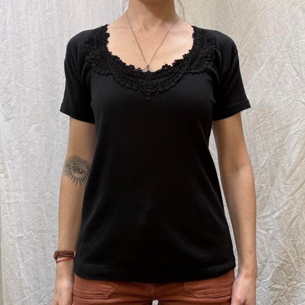 Black Embroidered Neckline Short Sleeve Cotton Tee‎ Kleids One Size S/M VTG 90s